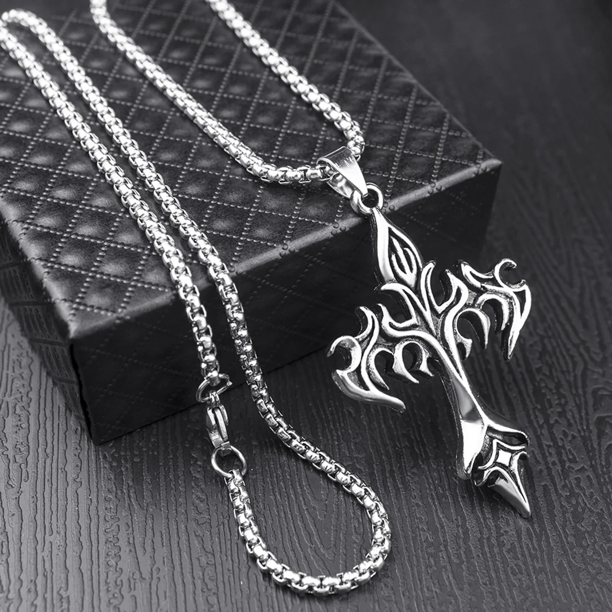 Skull Pendant Necklace